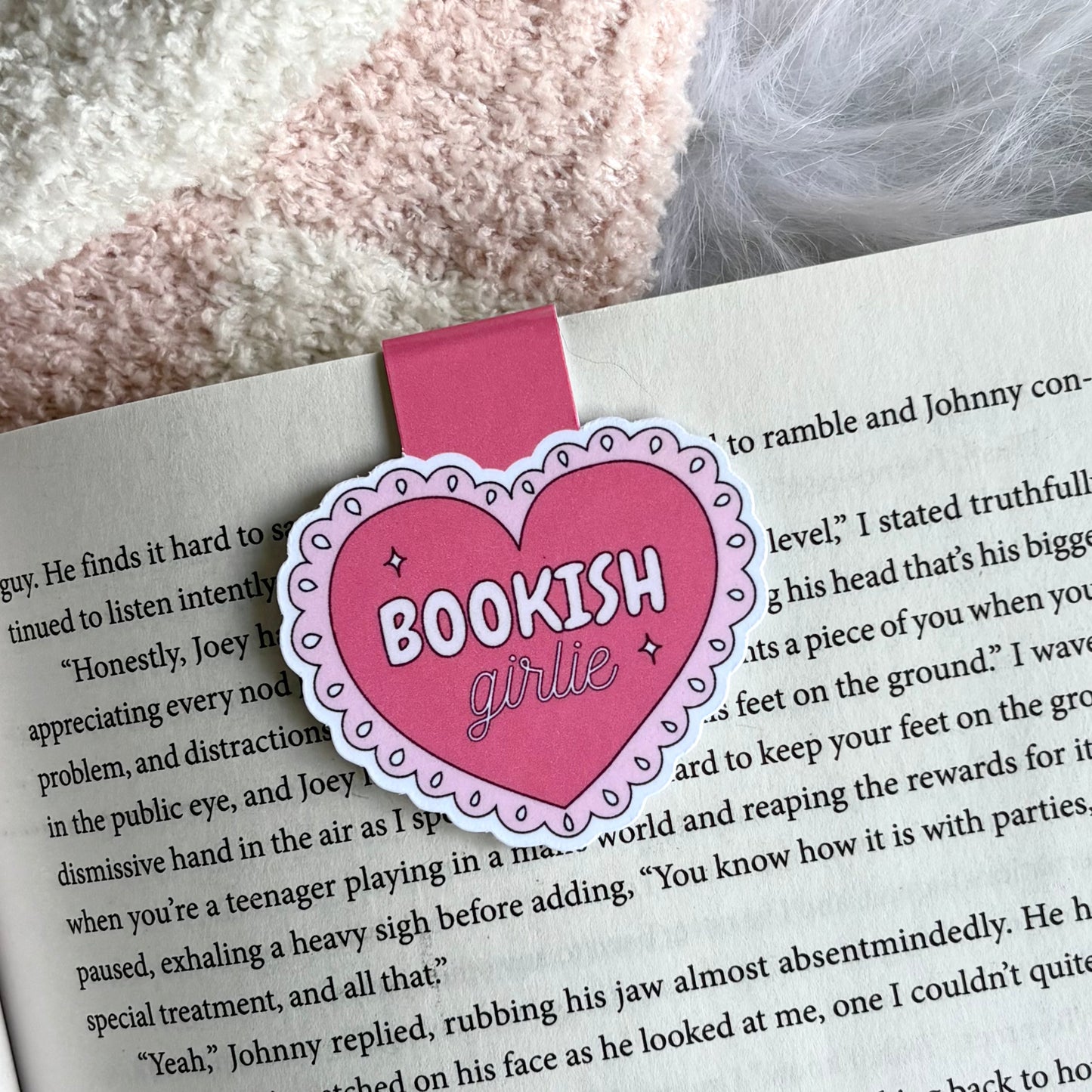 Bookish Girlie - Magnetic Bookmark