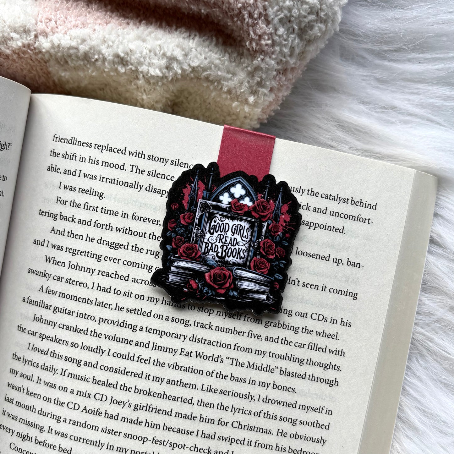 Good Girls Read Bad Books - Magnetic Bookmark